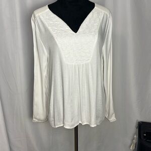 NWT Stitch Fix Collective Concepts. V-neck embroidered peasant blouse (s)